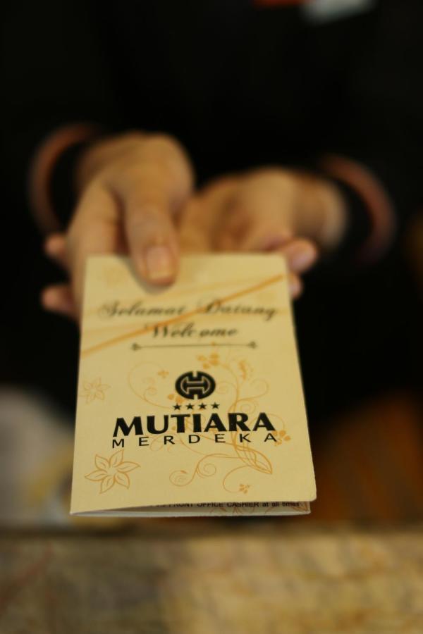 Mutiara Merdeka Hotel Пеканбару Экстерьер фото